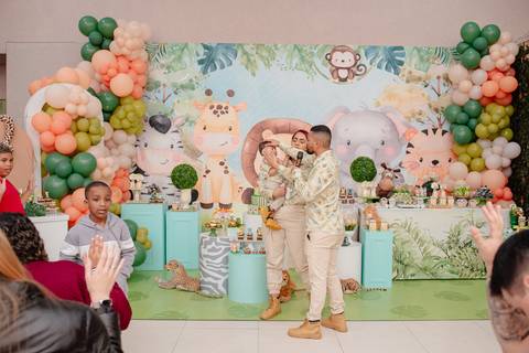 Rio de Janeiro, Smash the cake volta redonda barra mansa Fotografia Fotografo Festa Infantil 1 ano 1 aninho mamãe papai ensaio aniversario  tictac festa salão, safari, Leão, rio de janeiro'