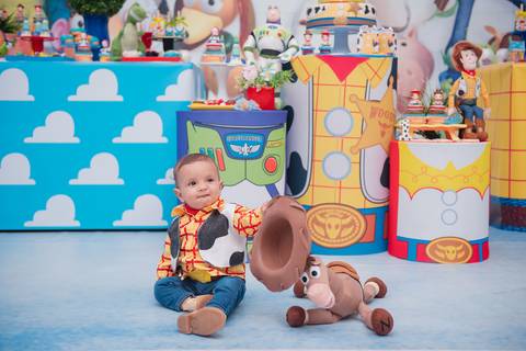 Smash the cake volta redonda barra mansa Fotografia Fotografo Festa Infantil 1 ano 1 aninho mamae papai ensaio aniversario  tictac festa salao, cavalo, toy story, filme, roca, '