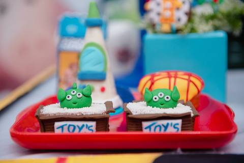 Smash the cake volta redonda barra mansa Fotografia Fotografo Festa Infantil 1 ano 1 aninho mamae papai ensaio aniversario  tictac festa salao, cavalo, toy story, filme, roca, '