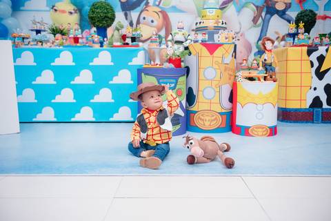 Smash the cake volta redonda barra mansa Fotografia Fotografo Festa Infantil 1 ano 1 aninho mamae papai ensaio aniversario  tictac festa salao, cavalo, toy story, filme, roca, '