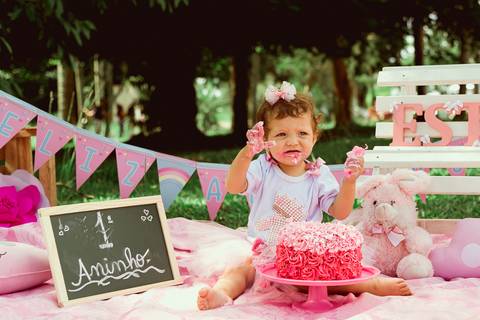 Smash The Cake Esther 1 Ano Ensaio Fotográfico Realizado Hotel Bela Vista VoltaRedonda - RJ'