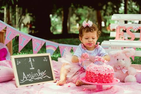 Smash The Cake Esther 1 Ano Ensaio Fotográfico Realizado Hotel Bela Vista VoltaRedonda - RJ'