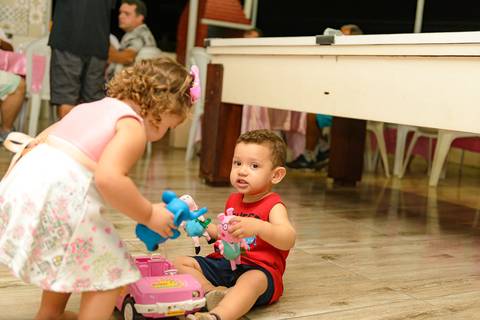 Aniversário Infantil  Laura 2 Anos  Evento Realizado CARAMELADA FESTA EM CASA BARRA MANSA - RJ'