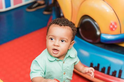 Aniversario infantil Arthur 1 ano Caramelada Festas Barra Mansa - RJ'