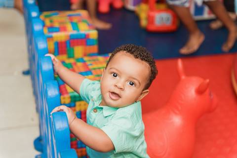 Aniversario infantil Arthur 1 ano Caramelada Festas Barra Mansa - RJ'