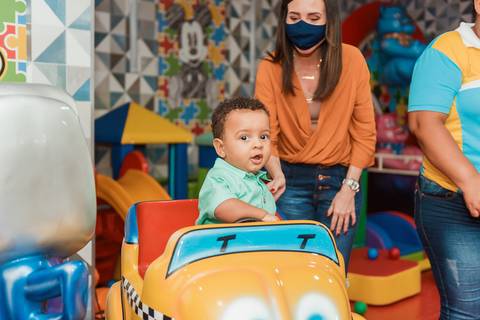 Aniversario infantil Arthur 1 ano Caramelada Festas Barra Mansa - RJ'