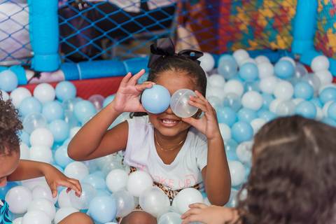 Aniversario infantil Arthur 1 ano Caramelada Festas Barra Mansa - RJ'