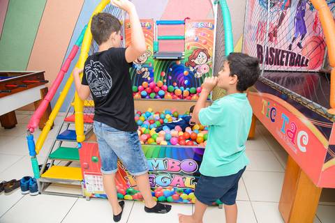 Smash the cake volta redonda barra mansa Fotografia Fotografo Festa Infantil 1 mamae papai ensaio aniversario  bebe tictac festa salao'