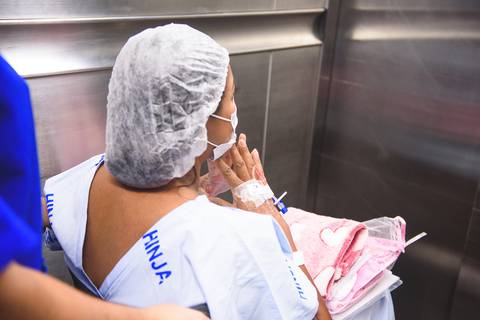 Smash the cake volta redonda barra mansa Fotografia Fotografo Festa Infantil 1 mamae papai ensaio aniversario  parto hospital '