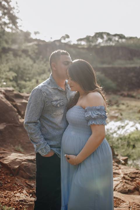 Ensaio de gestante na floresta'