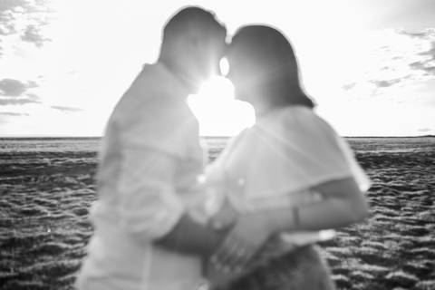 Inspiração de ensaio de ensaio de gestante no campo'