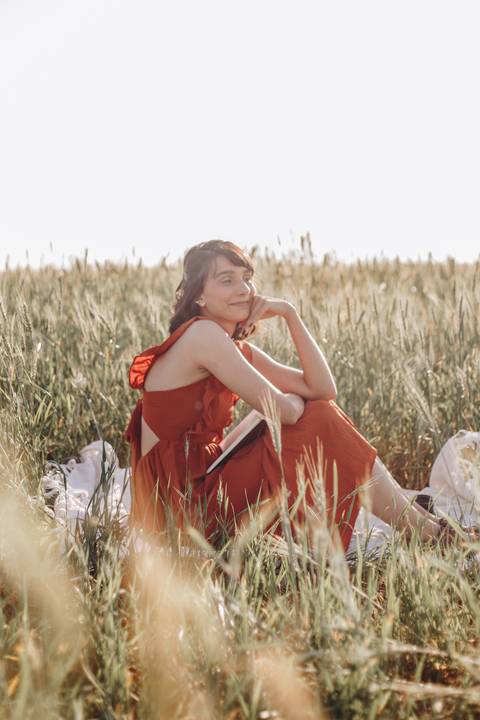 Ensaio feminino no campo '