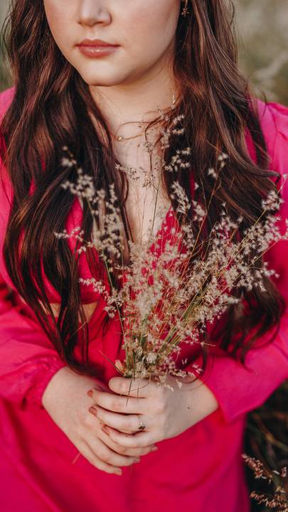 Ensaio feminino no campo '
