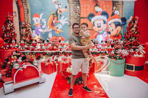 Festa infantil de 1 ano com tema natal do mickey'