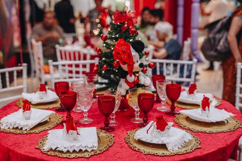 Festa infantil de 1 ano com tema natal do mickey'