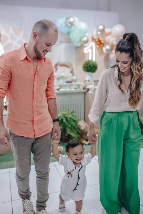 Festa de 1 ano com decoração de safari '