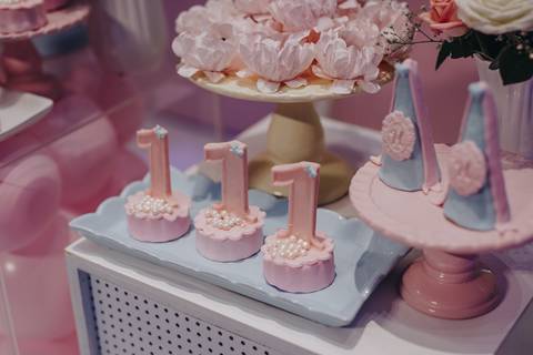 Aniversario de 1 ano com tema de perola'