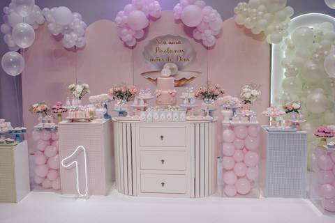 Aniversario de 1 ano com tema de perola'