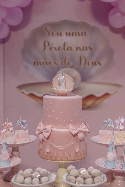Aniversario de 1 ano com tema de perola'