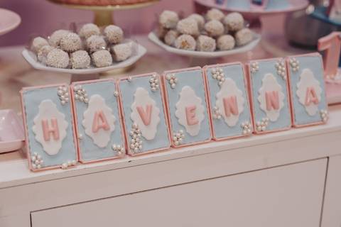 Aniversario de 1 ano com tema de perola'