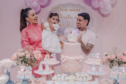 Aniversario de 1 ano com tema de perola'