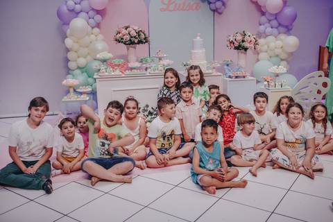 Aniversário de 7 anos com tema de jardim'