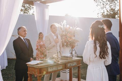 Casamento intimista ao ar livre'