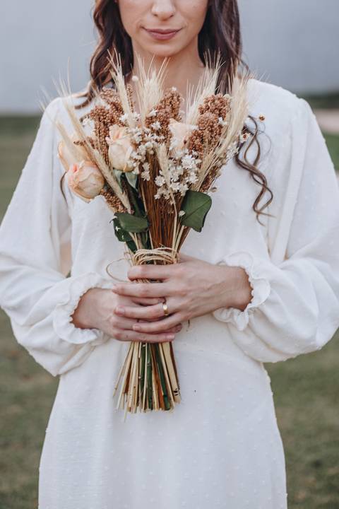 Buquê da noiva com folhas secas '