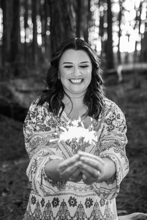 Retrato feminino na floresta '