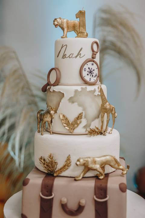 Aniversário de 1 ano com tema de safari'