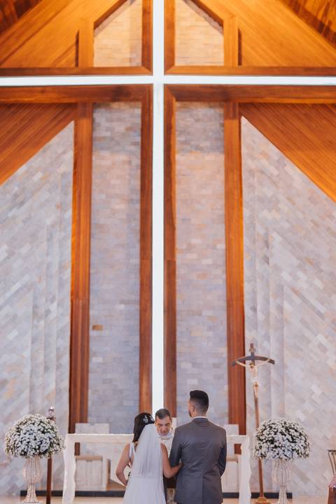 Casamento intimista na igreja '