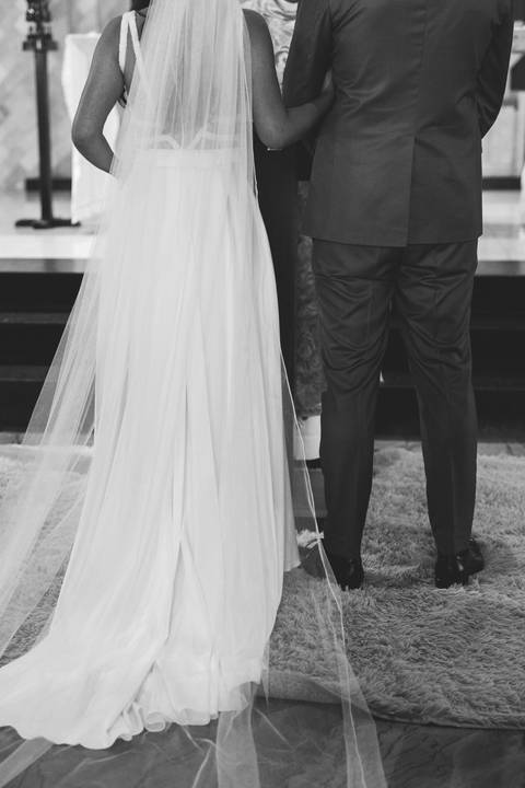 Foto detalhista dos noivos'