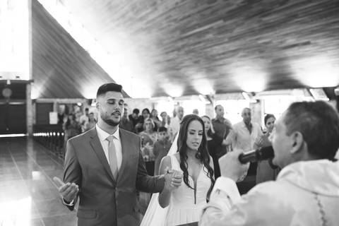 benção das alianças em casamento na igreja'