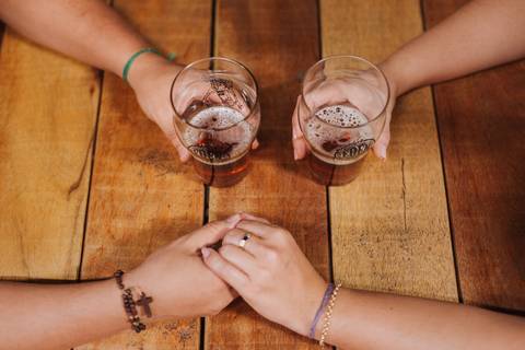 Inspiração de ensaio pré wedding no bar'