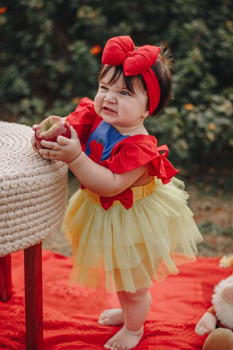 Smash Cake com tema da branca de neve'