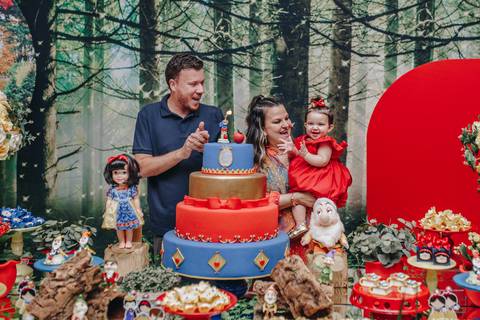 Aniversário de 1 ano com tema de branca de neve'