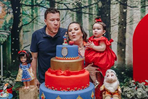 Aniversário de 1 ano com tema de branca de neve'