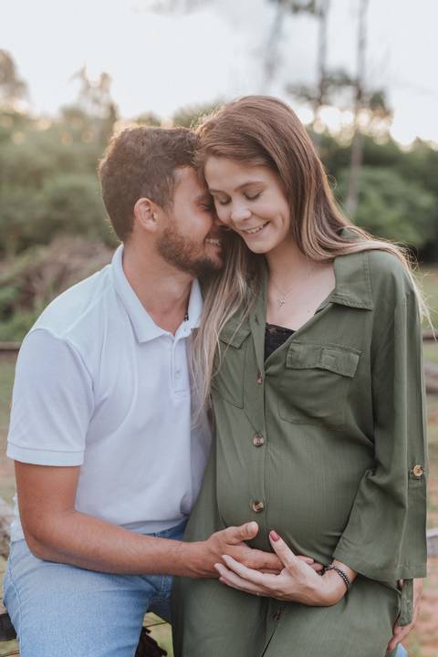 Ensaio de gestante no campo'