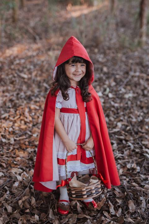 Ensaio infantil da chapeuzinho vermelho'