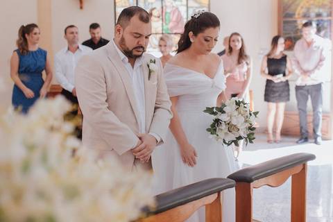  Cerimonia intimista na igreja'
