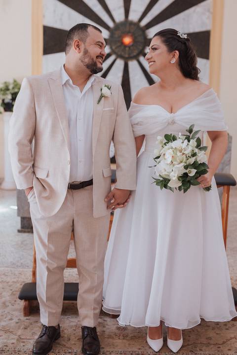 foto pós cerimonia na igreja em micro wedding'