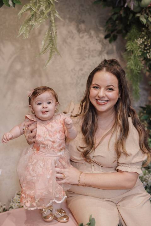 Aniversário de um ano com o tema de bosque encantado'