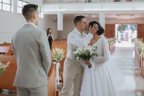 casamento minimalista na igreja'