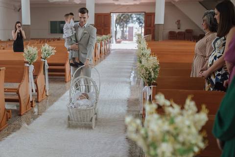 casamento minimalista na igreja'