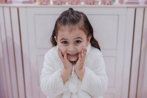 Aniversário infantil com tema de doces na paleta de cores candy color'