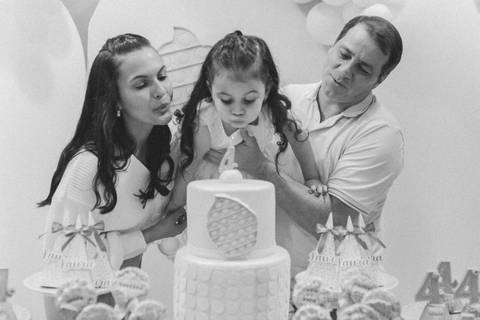 Aniversário infantil com tema de doces na paleta de cores candy color'