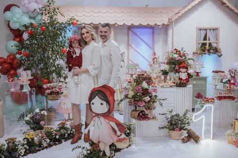 Aniversário infantil com tema da chapeuzinho vermelho'