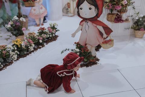 Aniversário infantil com tema da chapeuzinho vermelho'