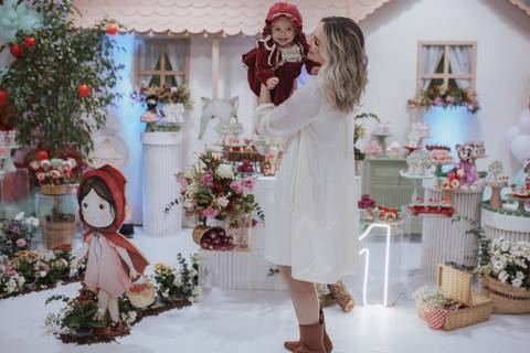 Aniversário infantil com tema da chapeuzinho vermelho'