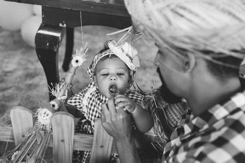 Aniversário infantil com tema de festa junina'